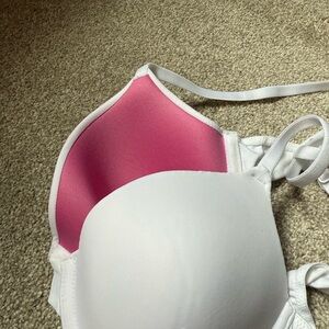 PINK Victoria's Secret White and Pink Bra